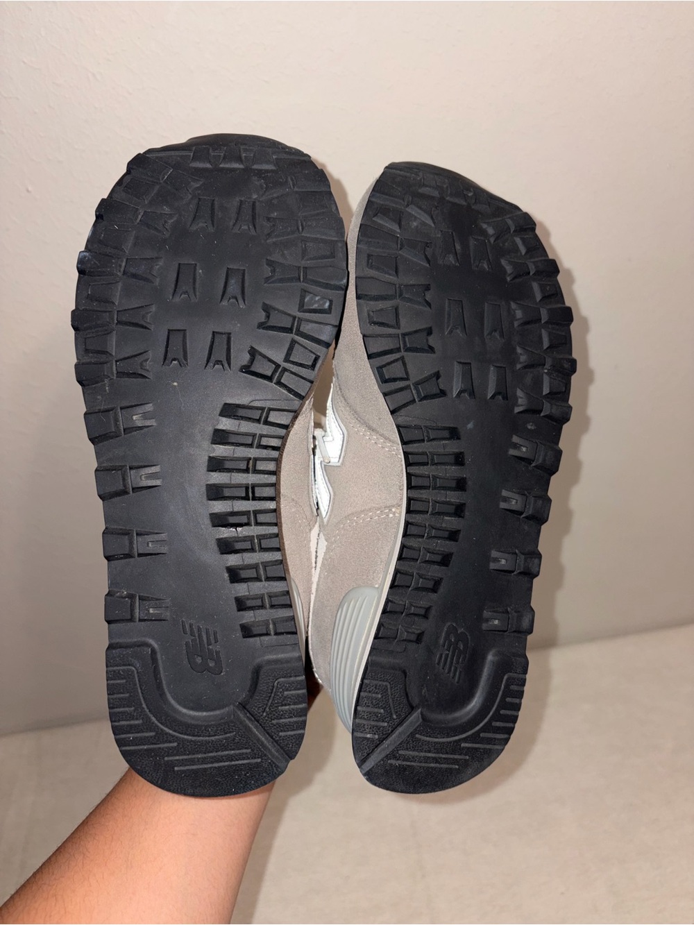 New Balance Women's 574 Shoes Gray Sneakers Size 8 - Picture 7 of 7